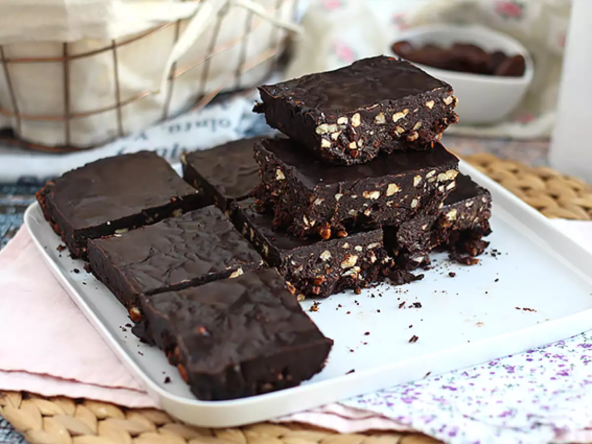 Brawnie - Brownies kurma mentah - foto 5