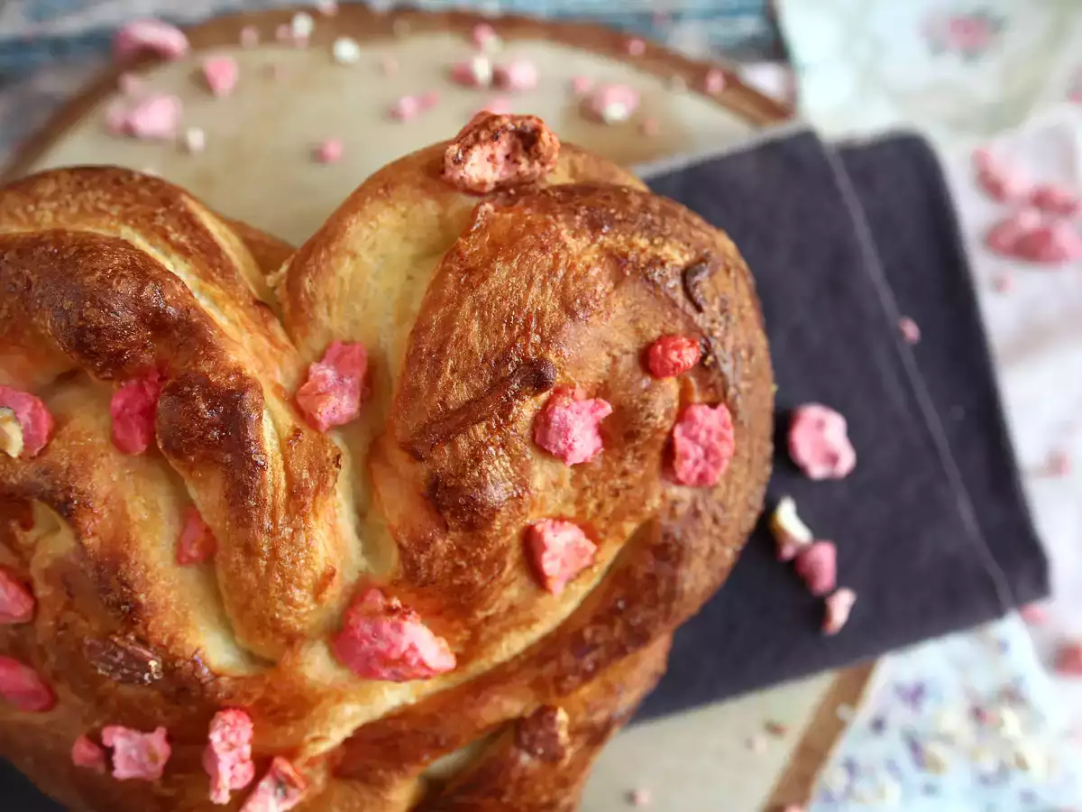 Brioche berbentuk hati ekstra lembut untuk Hari Valentine - foto 2
