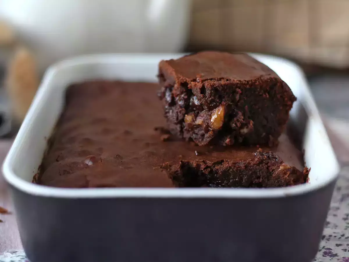 Brownies cokelat dan kenari di penggorengan udara - foto 5