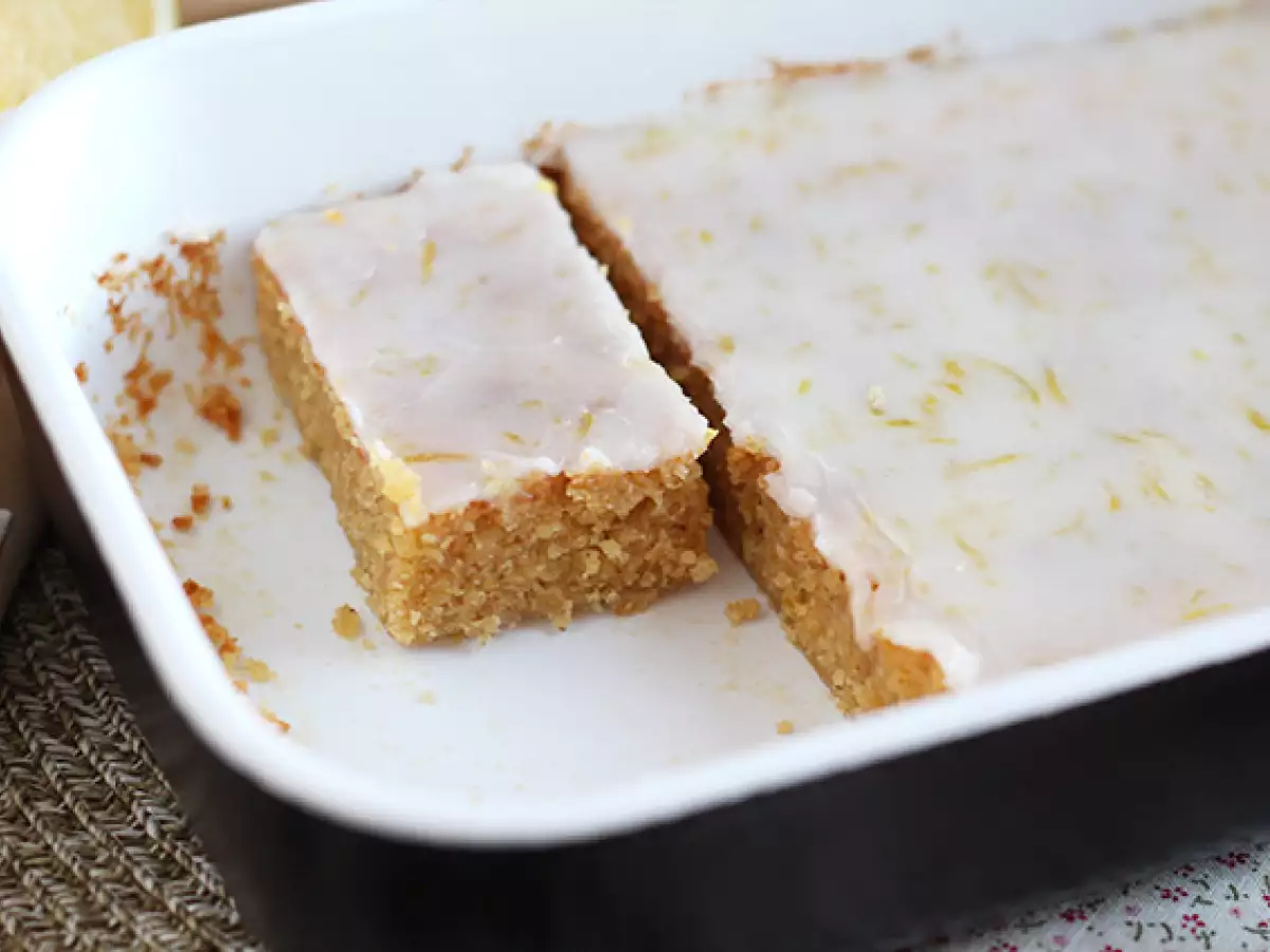 Brownies Lemon dan Oat dengan Glazur Lemon - foto 4