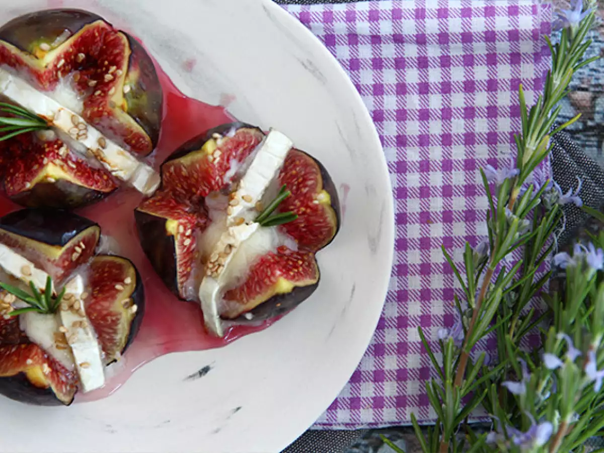 Buah Tin Panggang dengan Keju Kambing dan Madu - foto 3