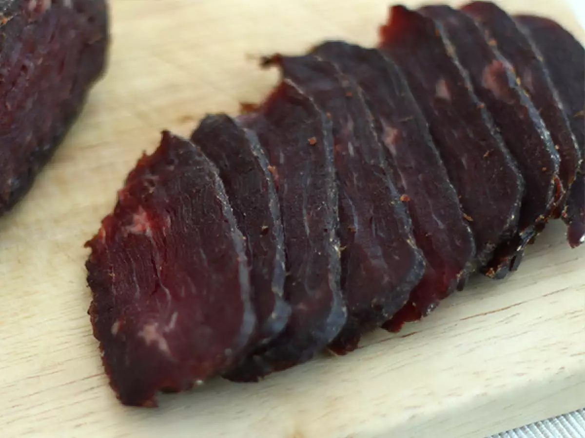 Bündnerfleisch atau dendeng daging sapi - foto 2