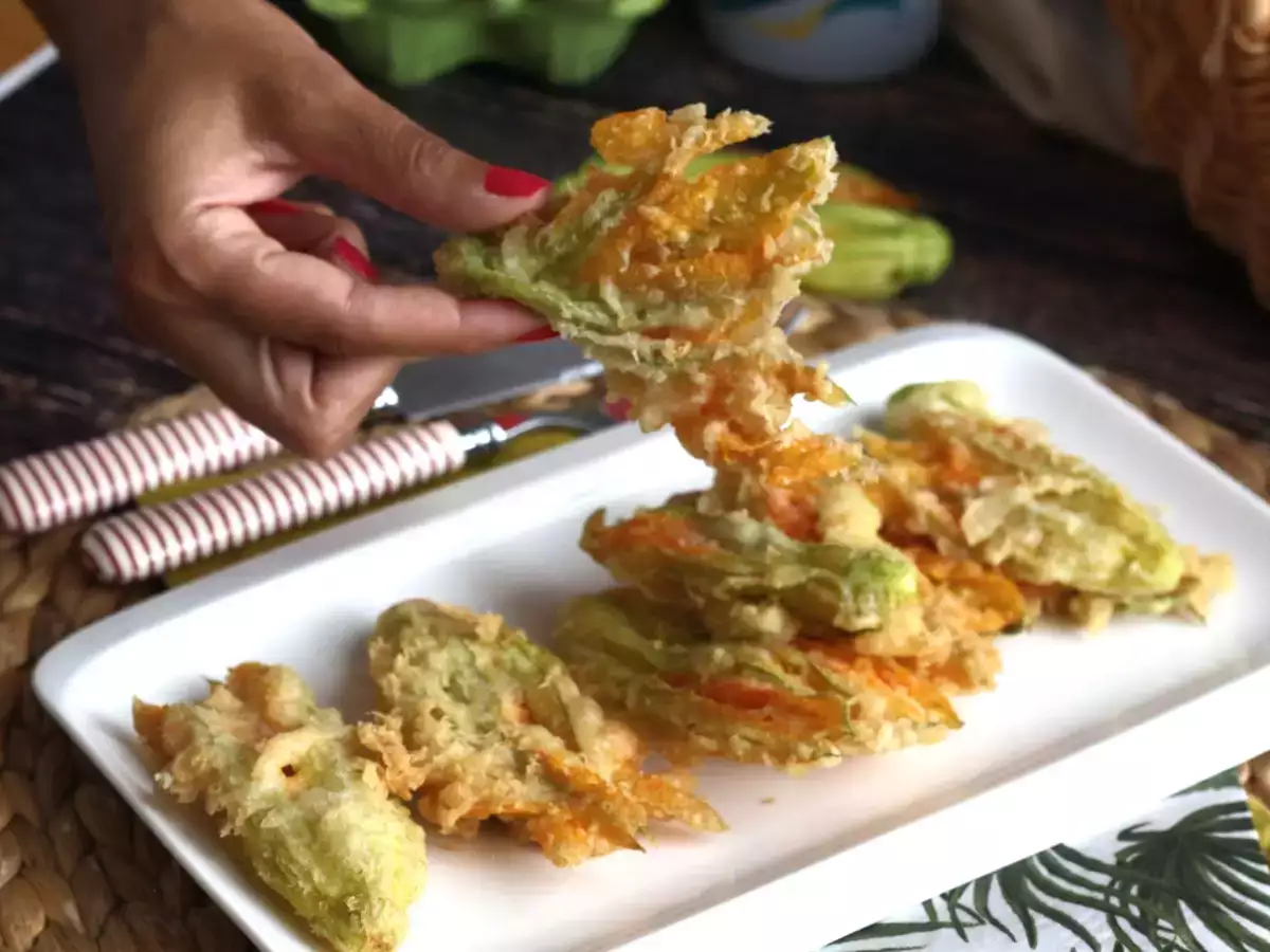 Bunga zucchini goreng, resep adonan dengan air soda - foto 3