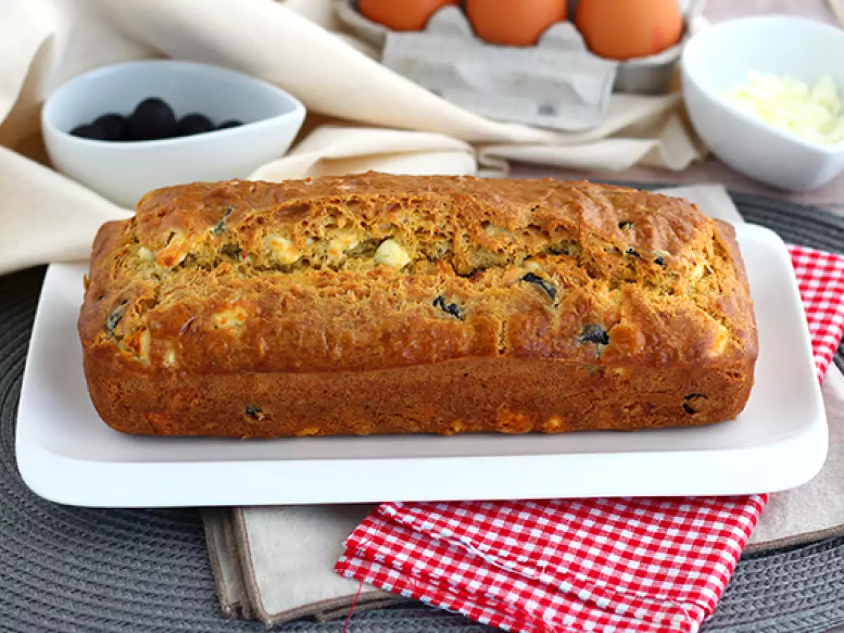 Cake Gurih Zaitun Hitam dan Keju Feta - foto 2