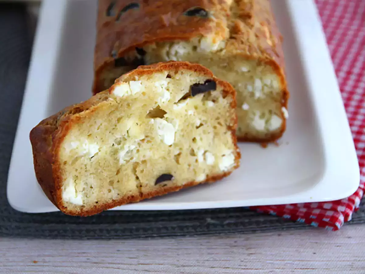 Cake Gurih Zaitun Hitam dan Keju Feta - foto 3