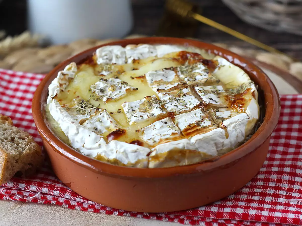 Camembert Panggang Air Fryer yang Meleleh Sempurna! - foto 2
