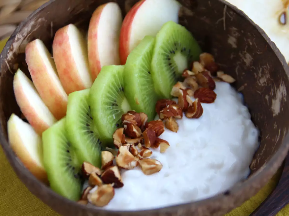 Camilan Yogurt Kelapa, Apel, Kiwi, dan Kacang Hazel - foto 2