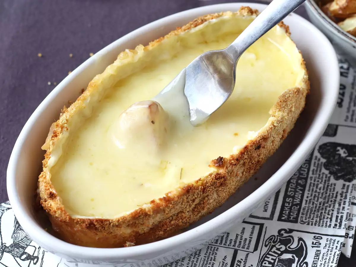 Caprice dilapisi tepung roti para dewa dengan kentang penggorengan - foto 3