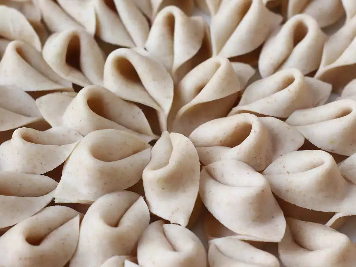 Cara membuat pasta buatan sendiri: sorpresine, pasta kecil yang cantik - foto 3