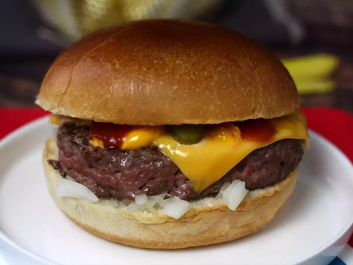 Cheeseburger, burger terkenal yang disukai semua orang! - foto 5