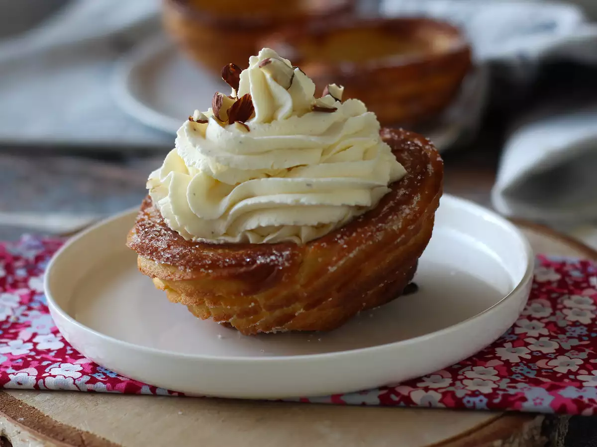 Churros panggang berbentuk mangkuk dengan aneka topping melimpah - foto 3