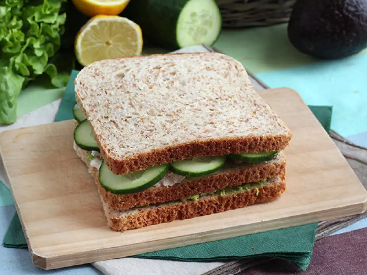 Club Sandwich Tuna dan Alpukat - foto 2