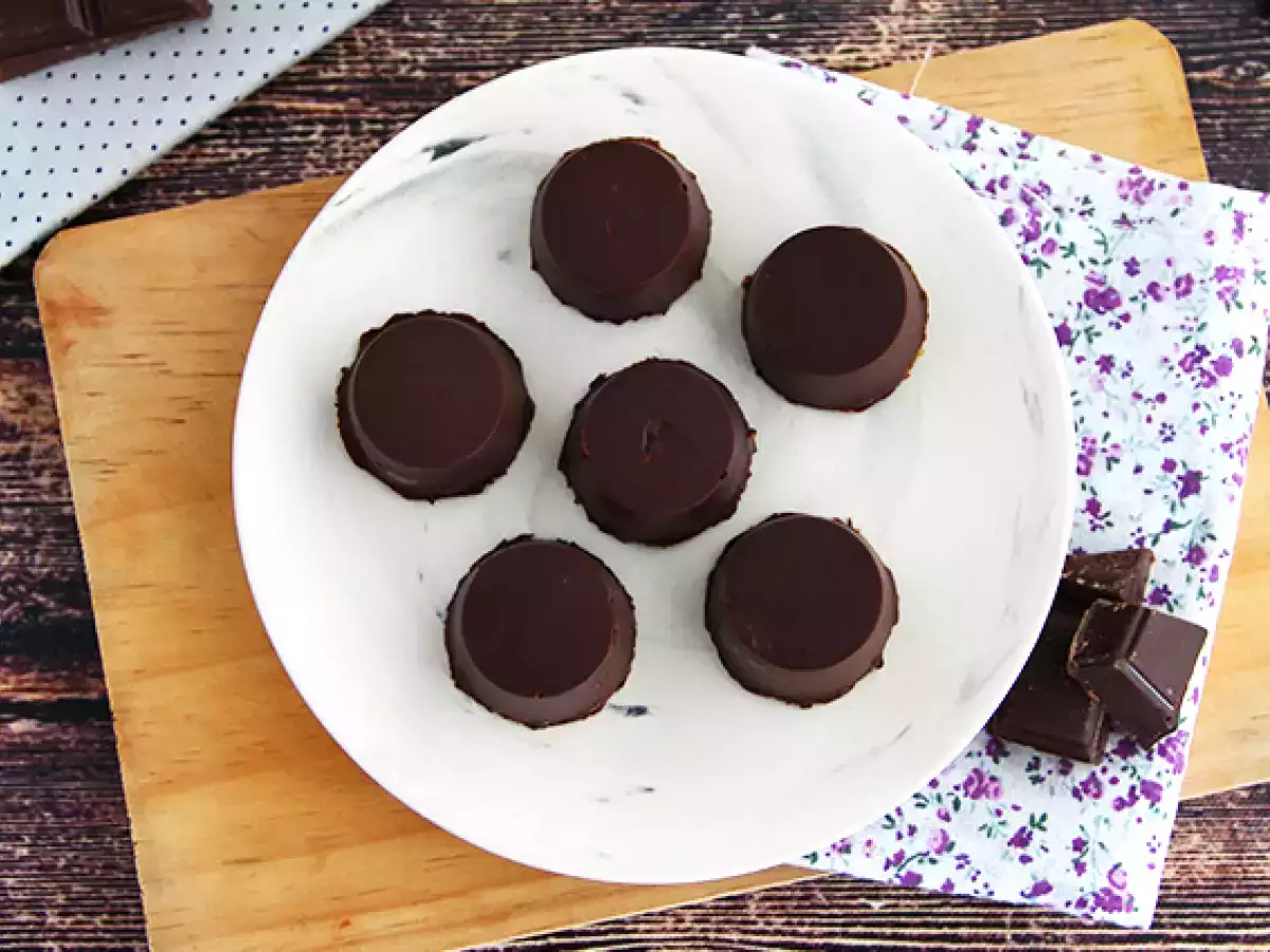 Cokelat Isi Karamel Mentega Asin dan Almond - foto 4
