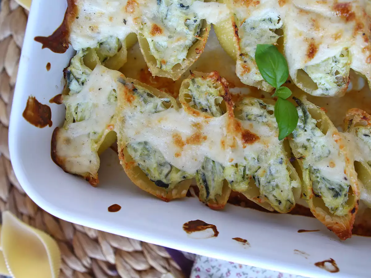Conchiglioni isi ricotta, zucchini, dan lemon: lembut dengan lapisan gratin - foto 3
