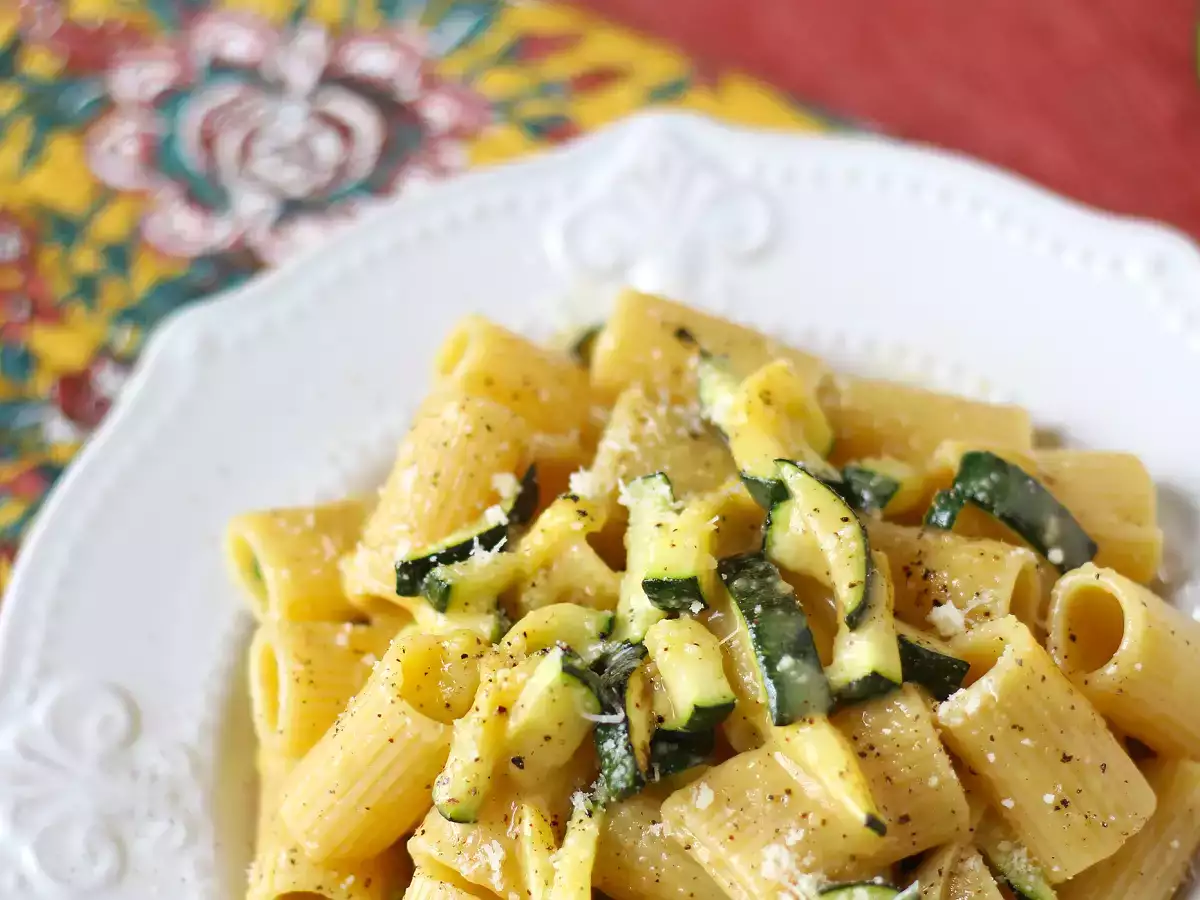 Courgette Carbonara: resep vegetarian yang mudah dibuat - foto 3