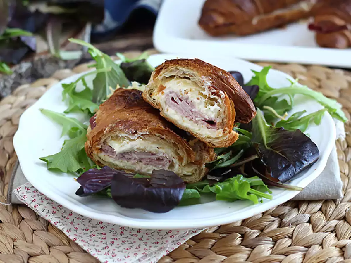 Croissant ham dan keju - foto 2