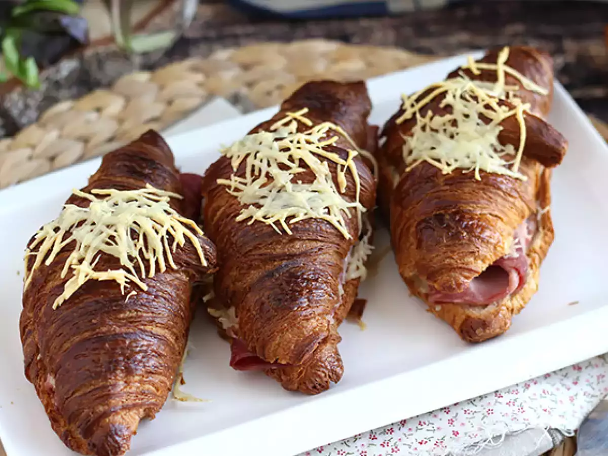 Croissant ham dan keju - foto 3