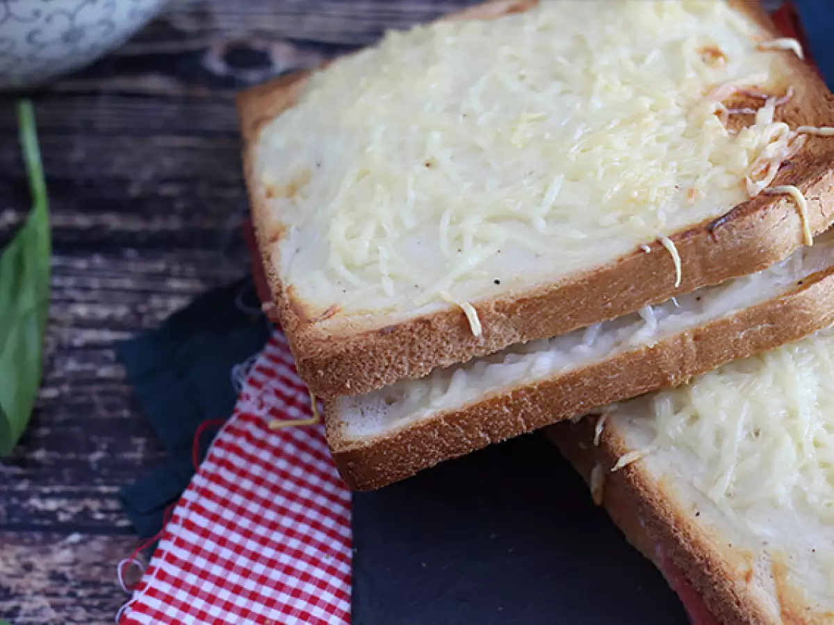 Croque-monsieur gourmet dengan saus béchamel - foto 5