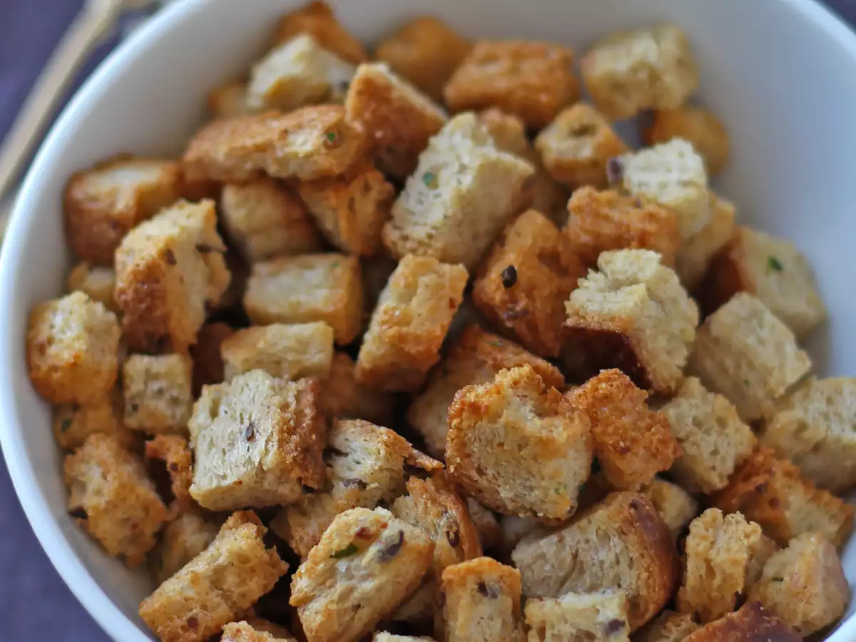 Crouton herba yang renyah di dalam Air Fryer (cepat dan mudah) - foto 4