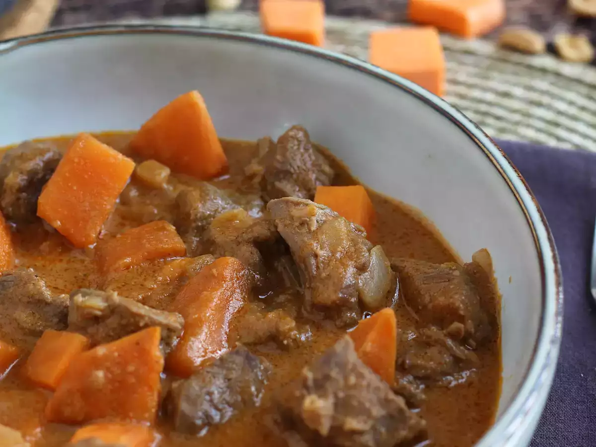 Daging sapi dengan mafé (versi yang mudah dan tetap lezat!) - foto 2