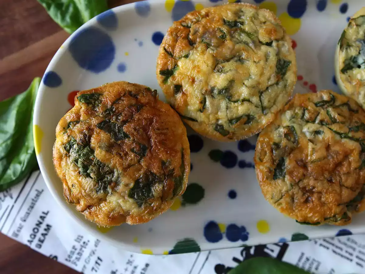Egg bites dengan keju cottage menggunakan Air Fryer: camilan telur yang mudah dibuat dan kaya protein