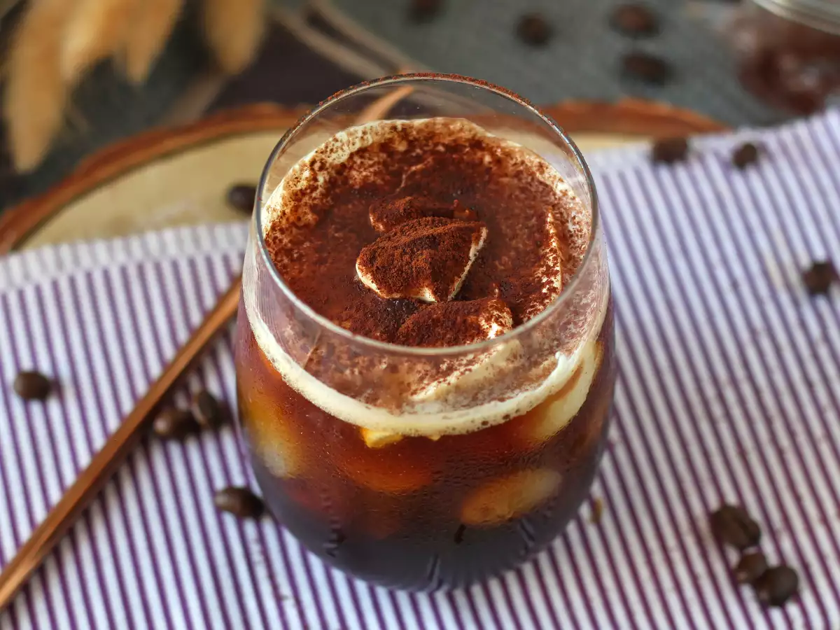 Es kopi rasa tiramisu - foto 2