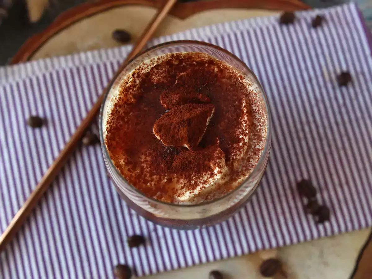 Es kopi rasa tiramisu - foto 5