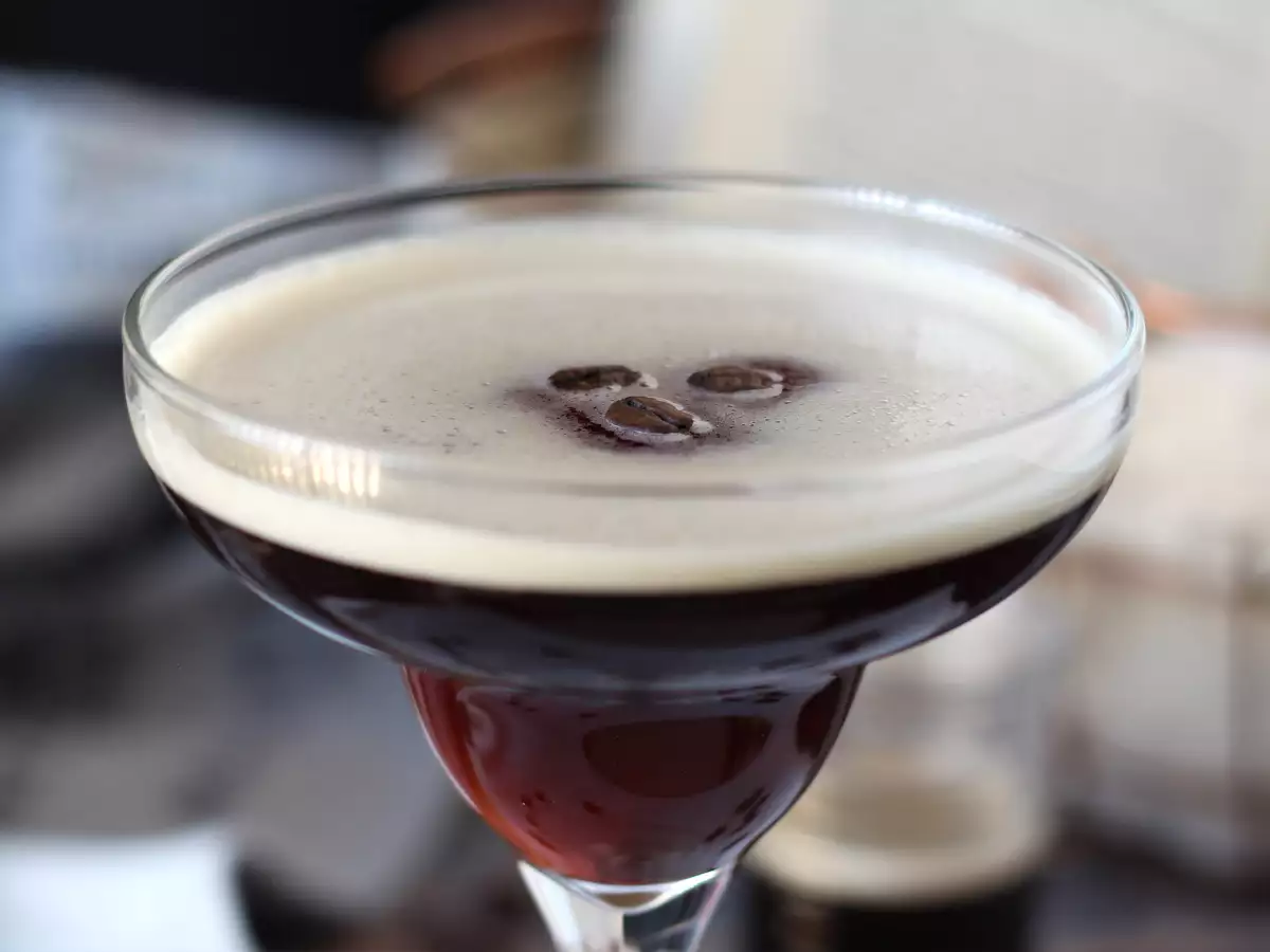 Espresso Martini, koktail yang sempurna untuk para pecinta kopi - foto 2