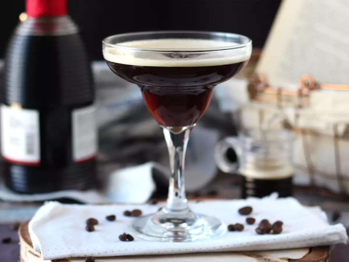 Espresso Martini, koktail yang sempurna untuk para pecinta kopi - foto 4