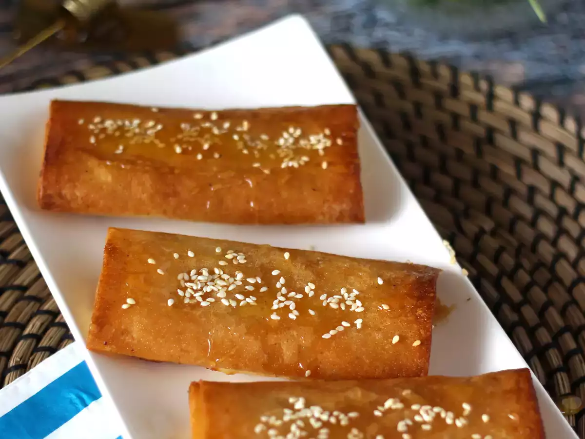 Feta Saganaki, resep Yunani untuk feta renyah dengan madu - foto 4