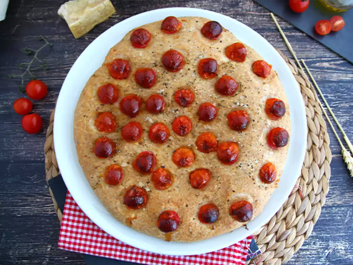 Focaccia dengan tomat ceri - foto 5