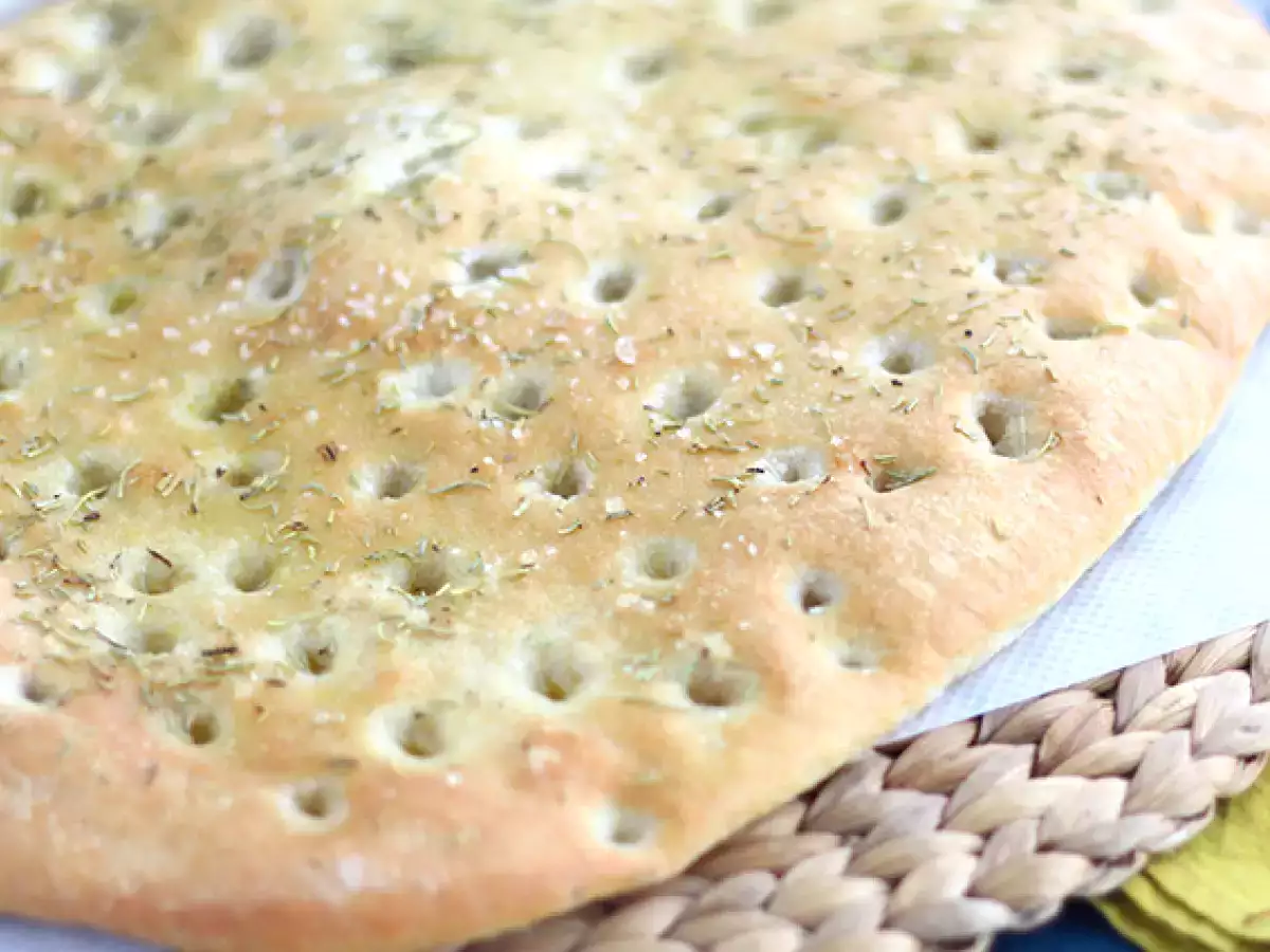Focaccia, roti Italia dengan rosemary - foto 2