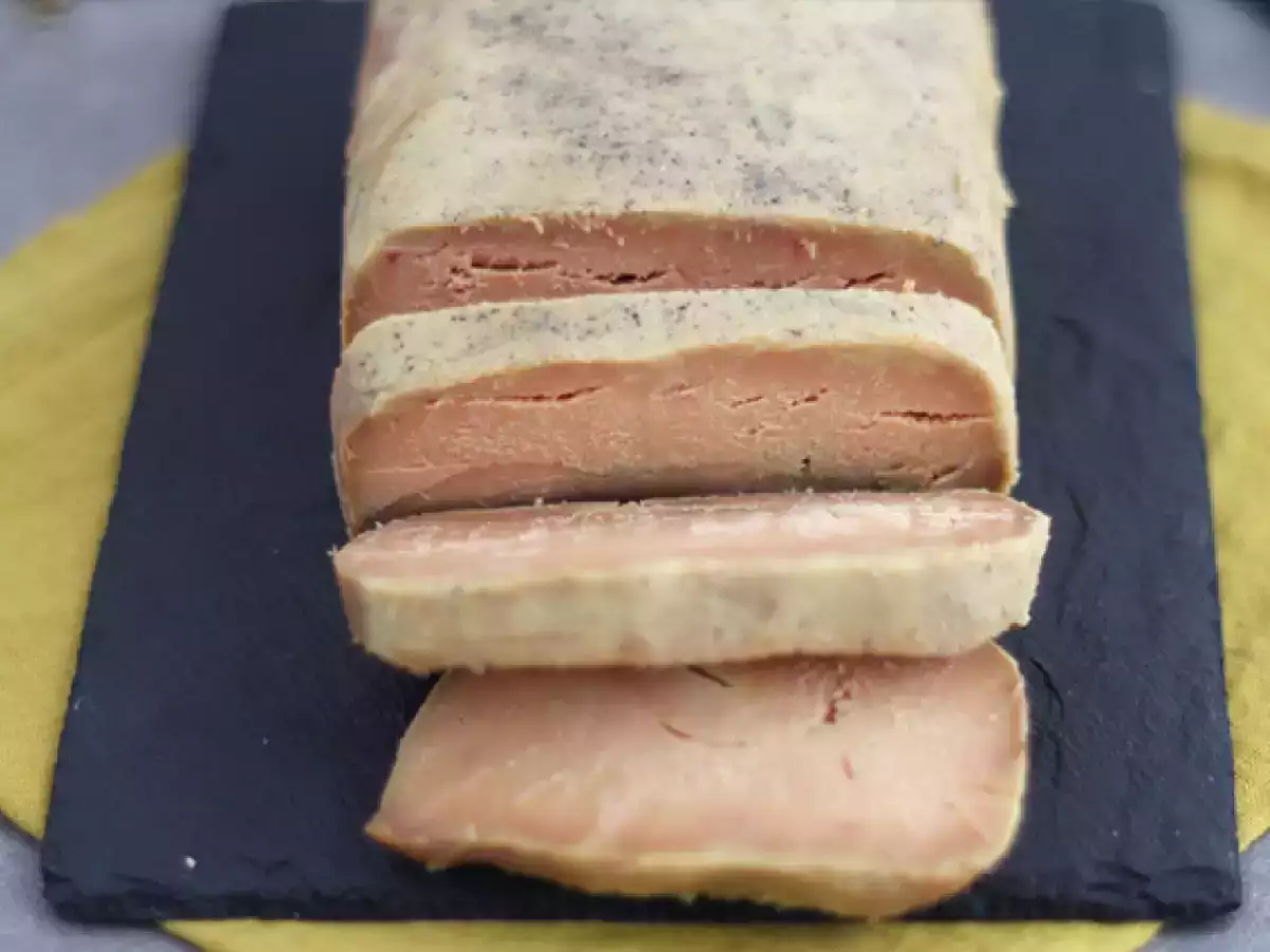 Foie gras yang dimasak dengan garam - foto 3