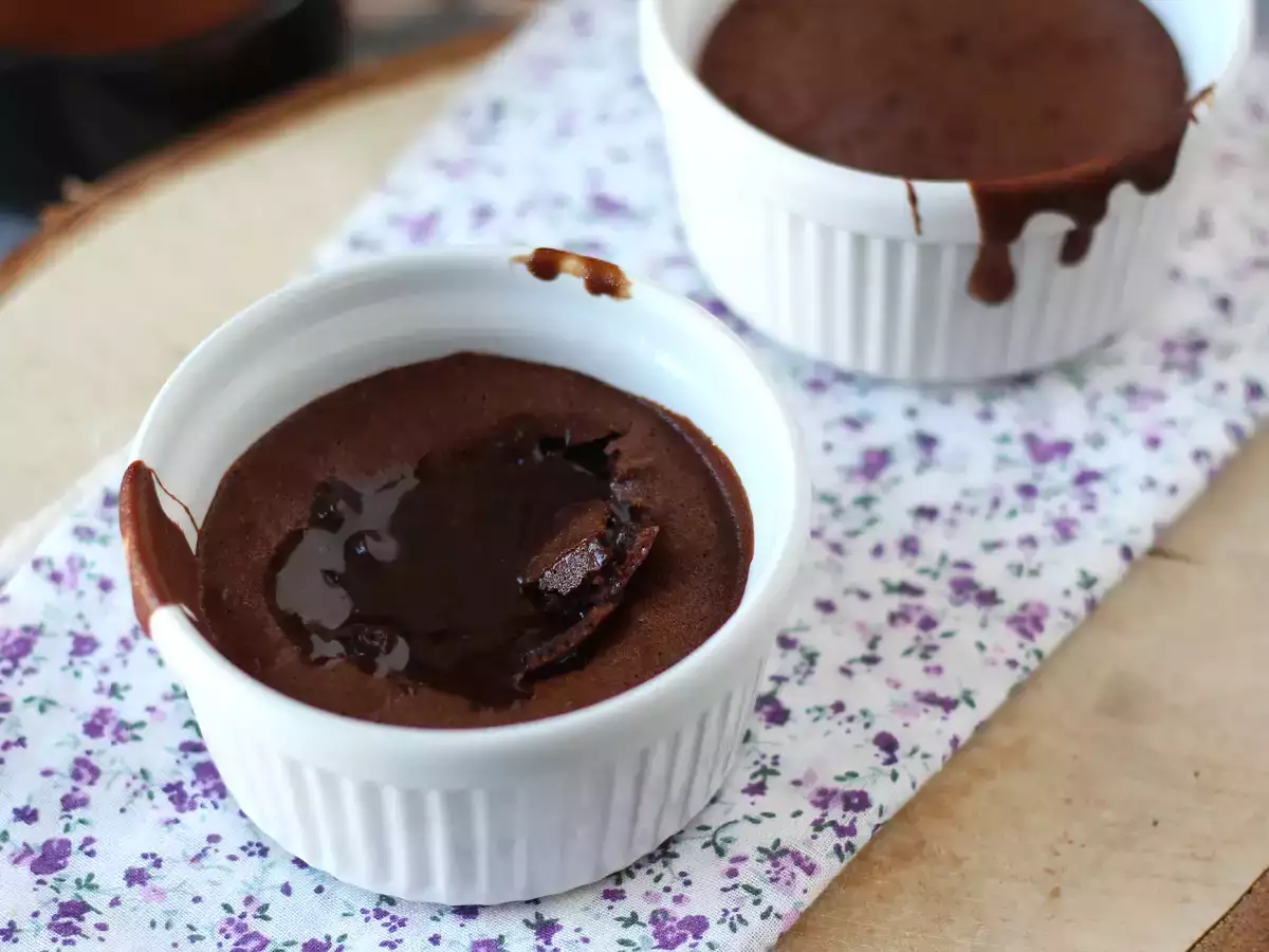 Fondant Cokelat Air Fryer dengan Isian Lumer! - foto 6