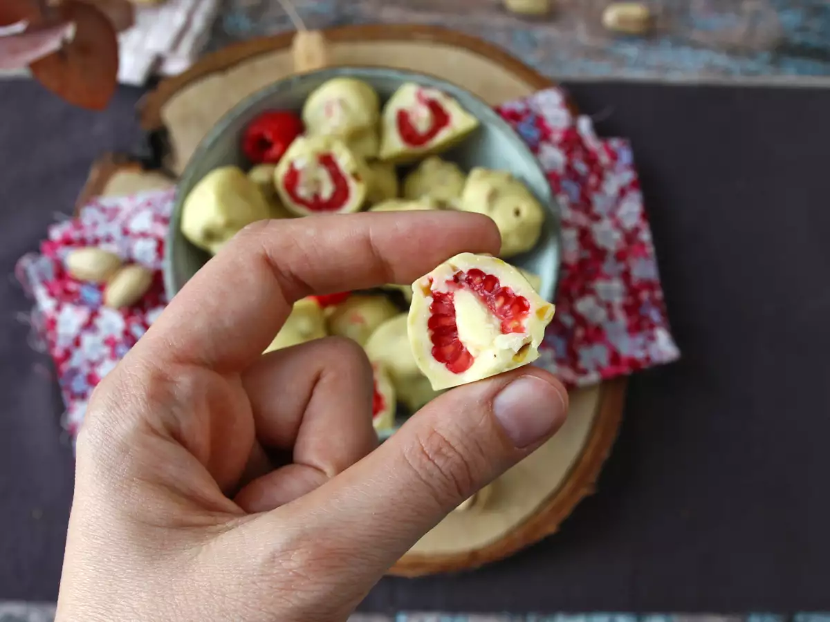 Franui Pistachio: Rasberi Lezat Berlapis Cokelat, Lembut dan Renyah - foto 5