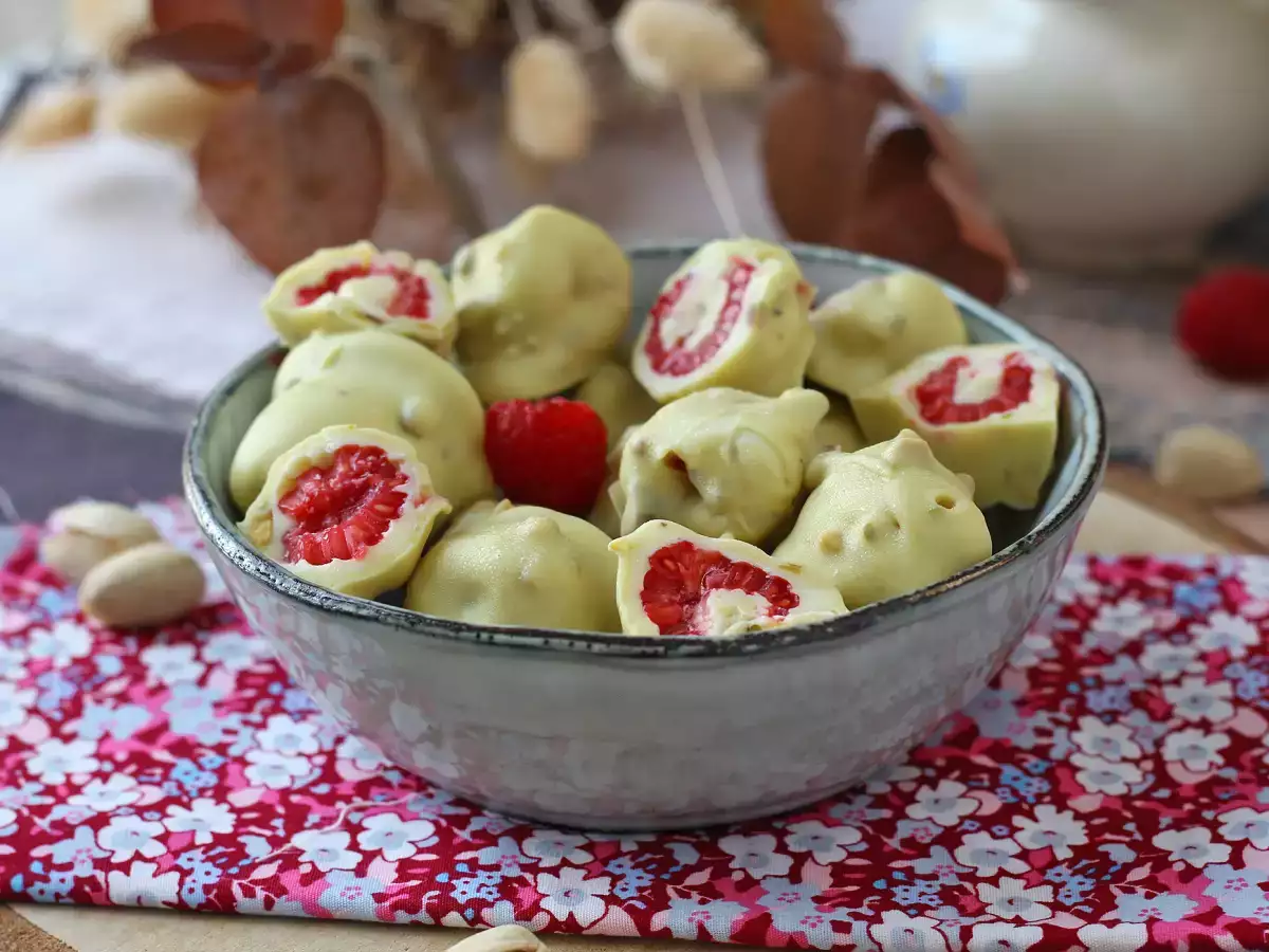 Franui Pistachio: Rasberi Lezat Berlapis Cokelat, Lembut dan Renyah - foto 8