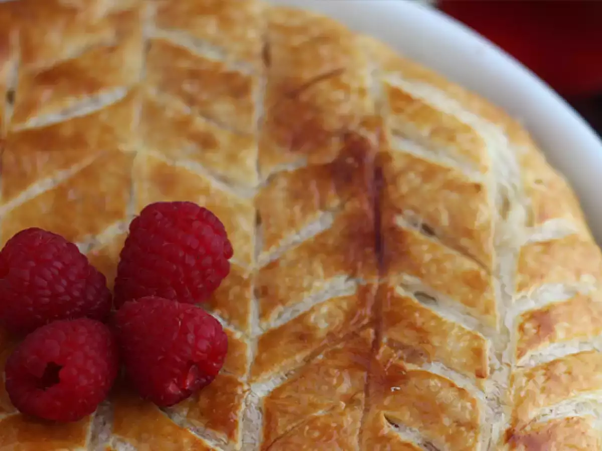 Galette des Rois Frangipane Raspberry dan Pistachio - foto 3