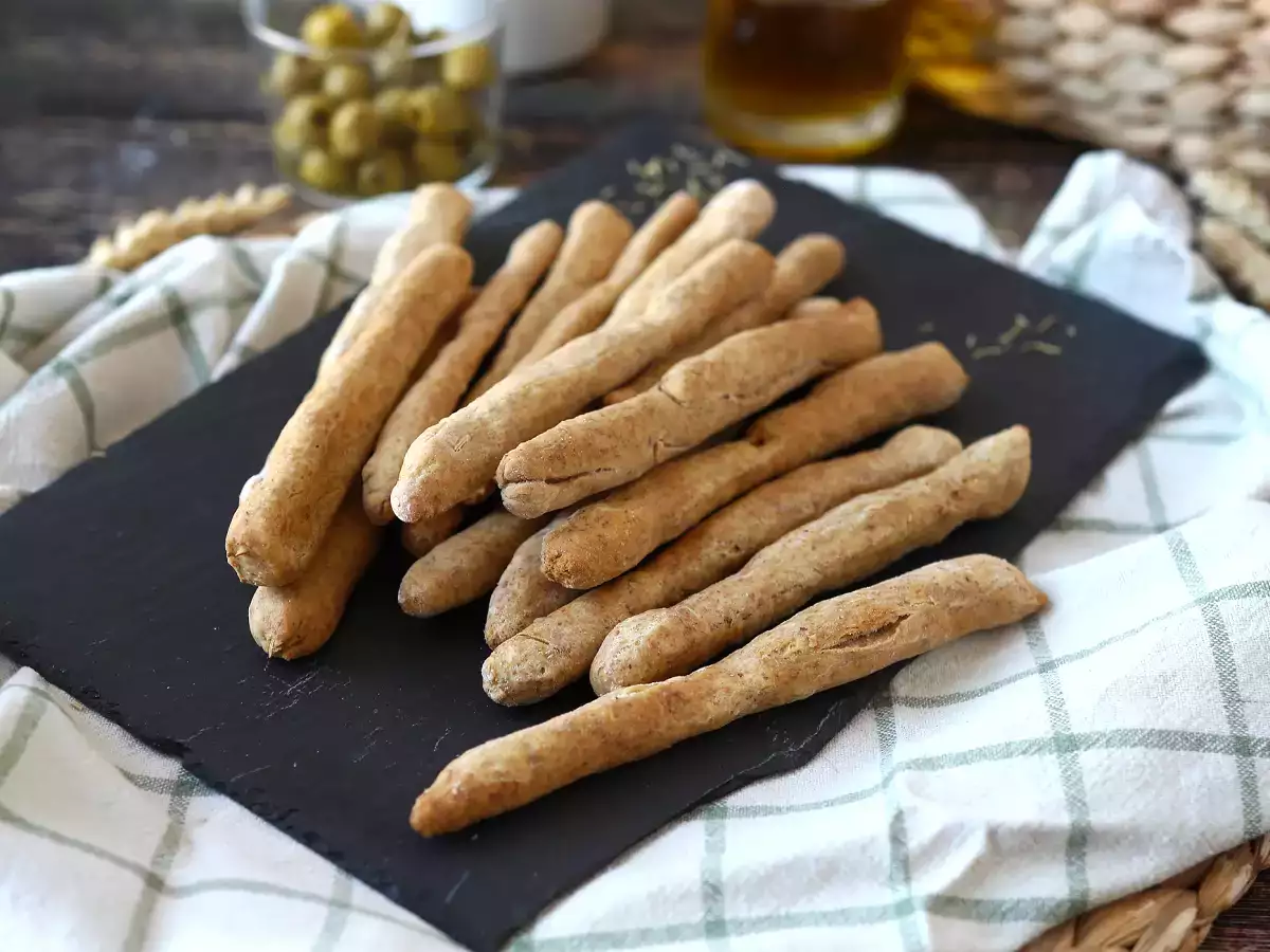 Gressin herba buatan sendiri: mudah dibuat dan sangat renyah!