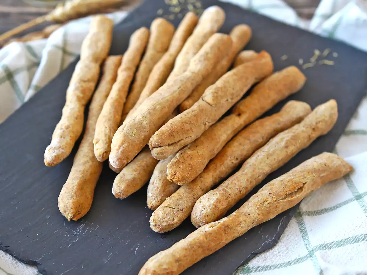 Gressin herba buatan sendiri: mudah dibuat dan sangat renyah! - foto 5