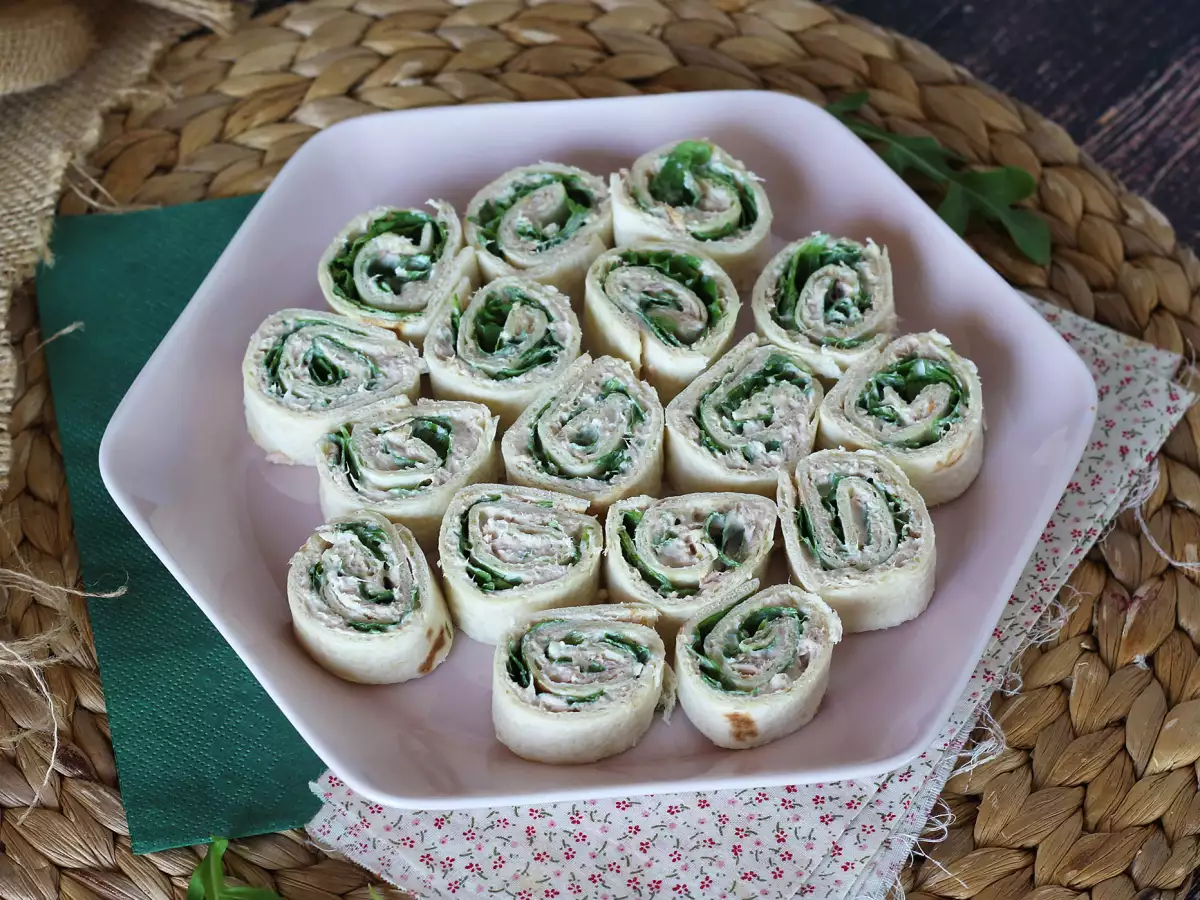 Gulungan Tortilla Isi Tuna dan Keju Krim - foto 3