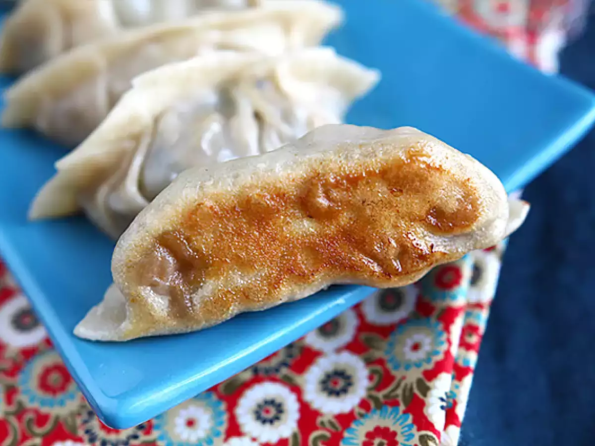 Gyozas dengan ayam, wortel, dan jamur - foto 8
