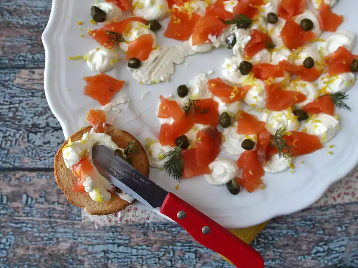 Hidangan Pembuka dengan Olesan Salmon Asap - foto 2