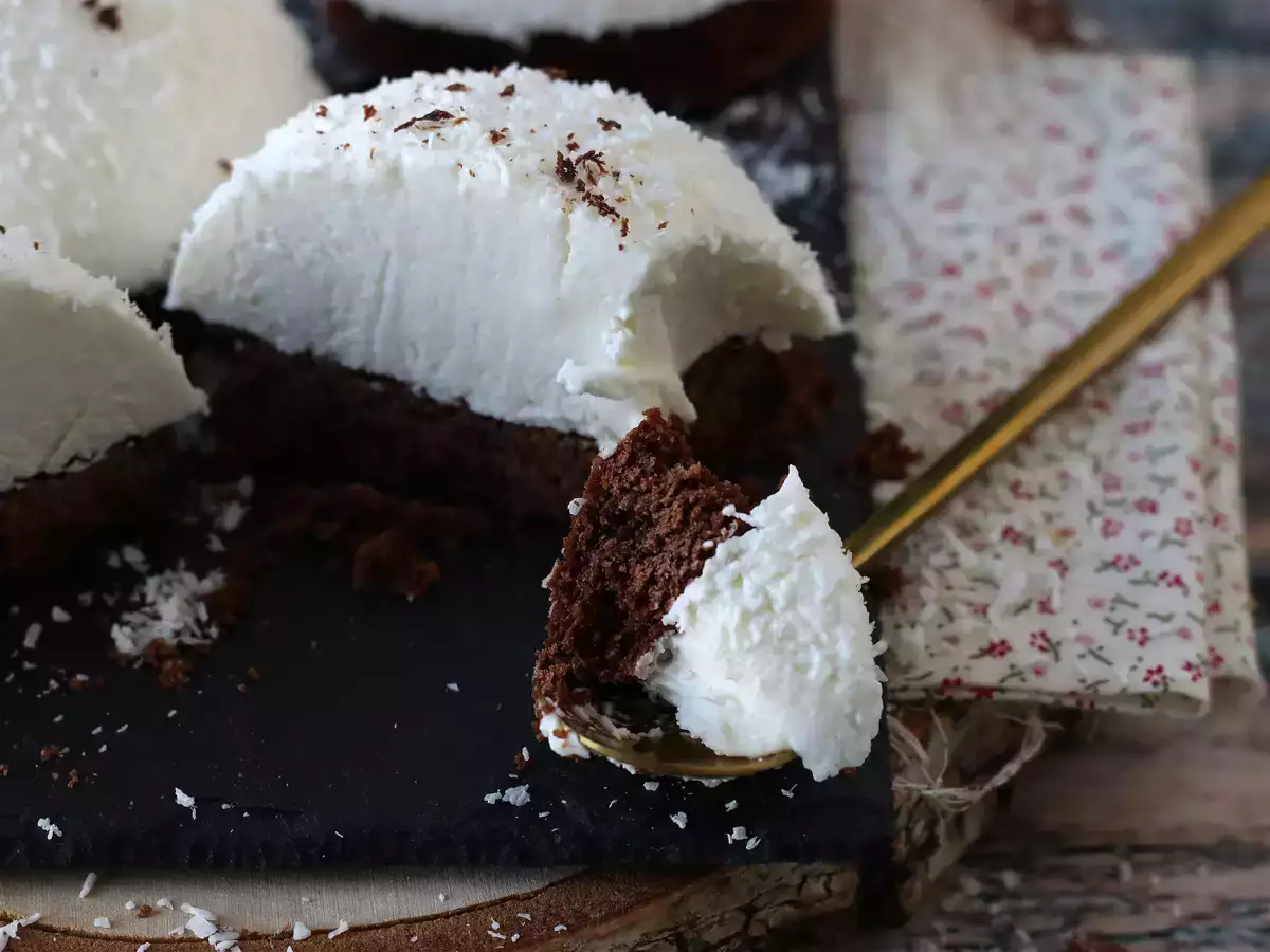 Hidangan penutup cokelat dan kelapa yang meleleh dan renyah! - foto 2