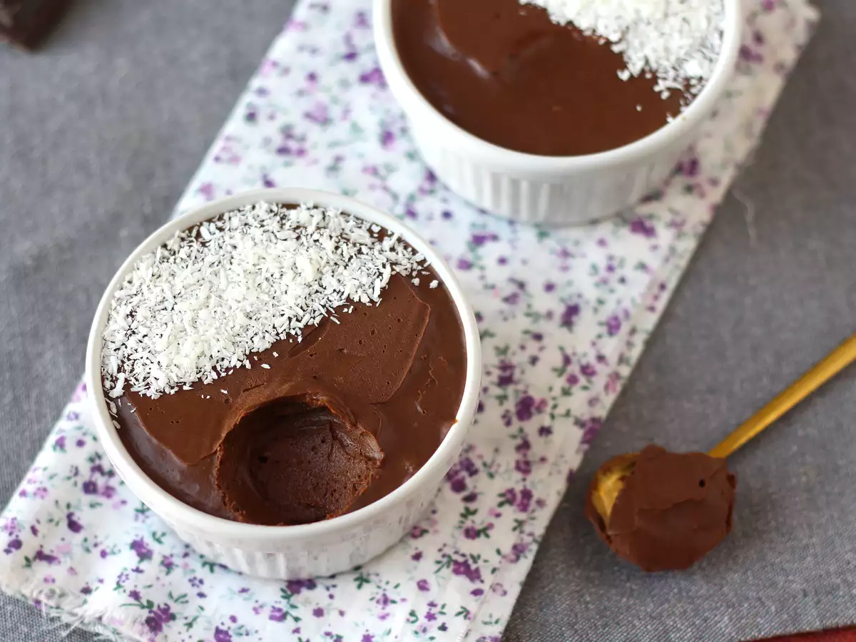 Hidangan penutup cokelat hanya dengan 2 bahan! - foto 6