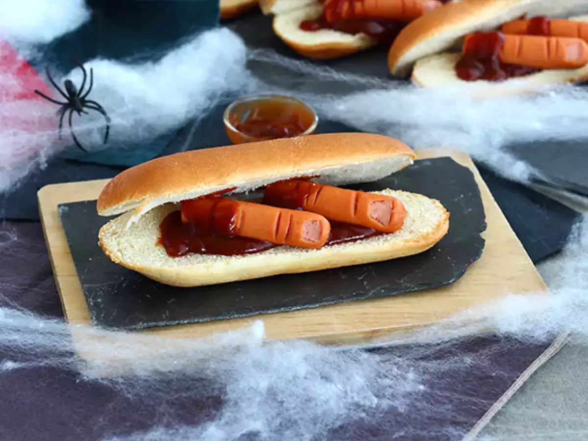 Hot dog jari berdarah untuk Halloween