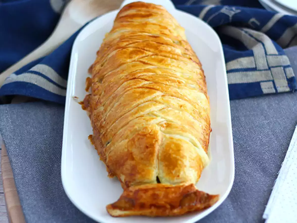 Ikan dalam kulit puff pastry dengan bayam dan keju mozzarella - foto 4
