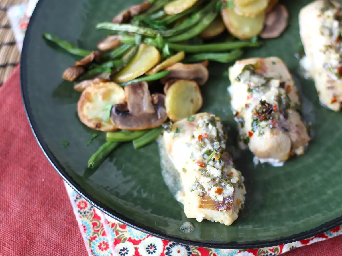 Ikan Hake Air Fryer dengan Saus Anggur Putih, Kentang, dan Sayuran - foto 4