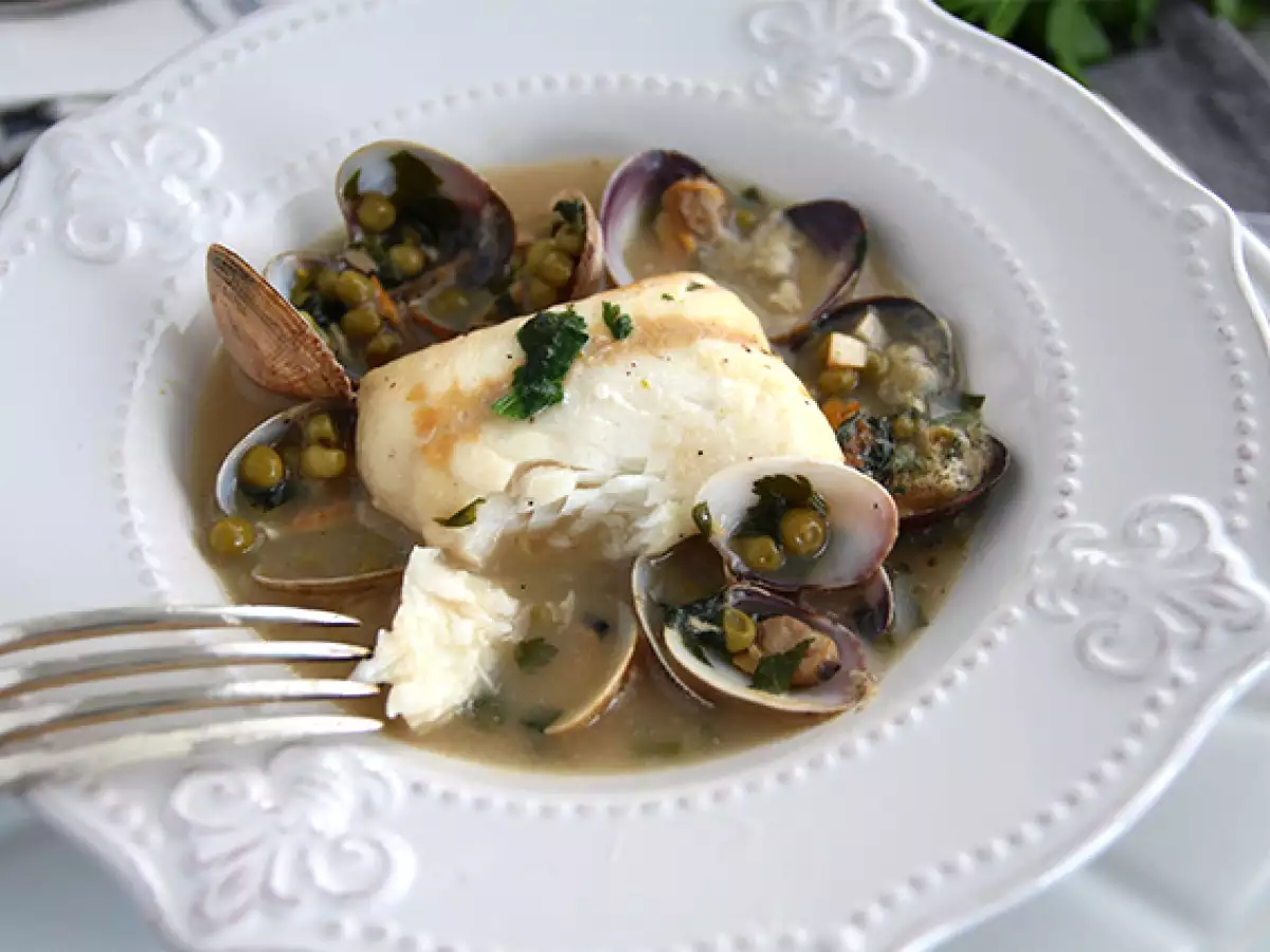 Ikan tongkol, kerang, dan kacang polong rebus - foto 4