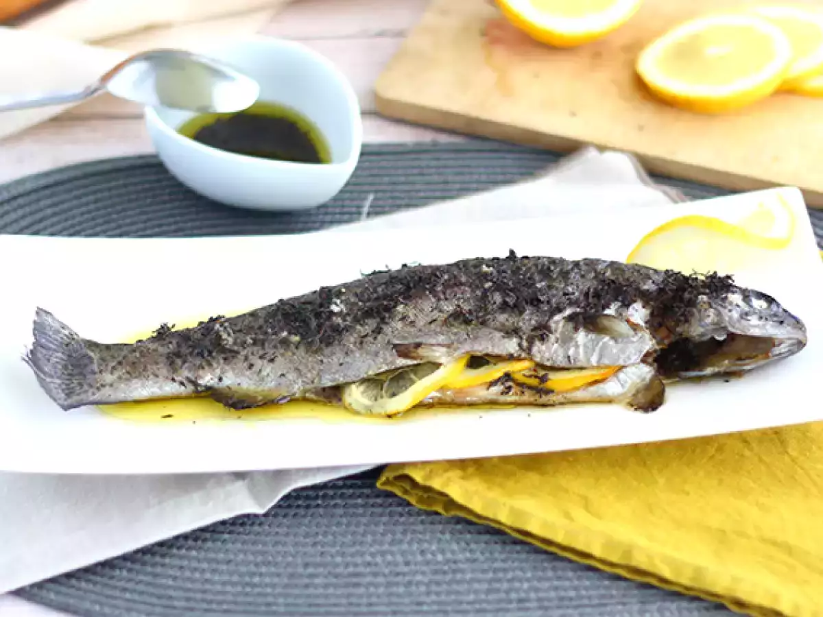 Ikan trout panggang oven dengan timi dan minyak zaitun - foto 2