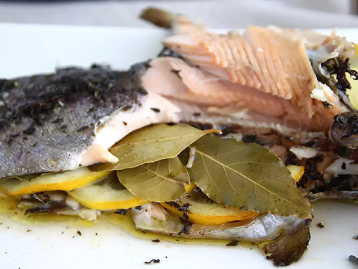 Ikan trout panggang oven dengan timi dan minyak zaitun - foto 3